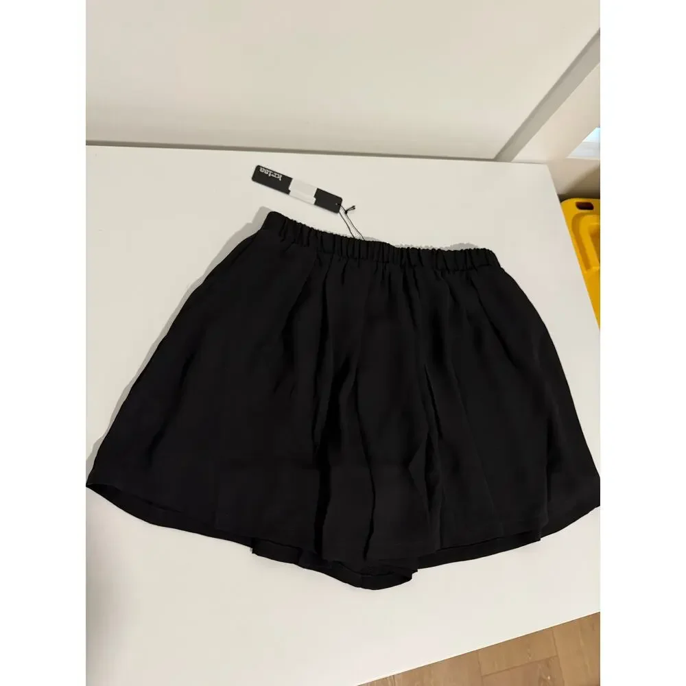 $150 New Krisa Revolve Flounce Shorts - XS - Black